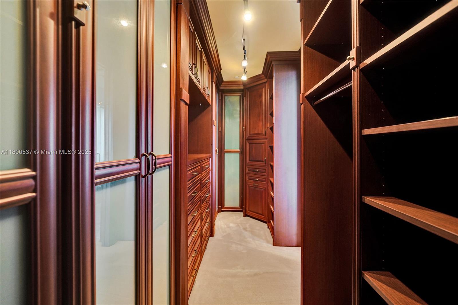 TURNBERRY OCEAN COLONY SO - Residential