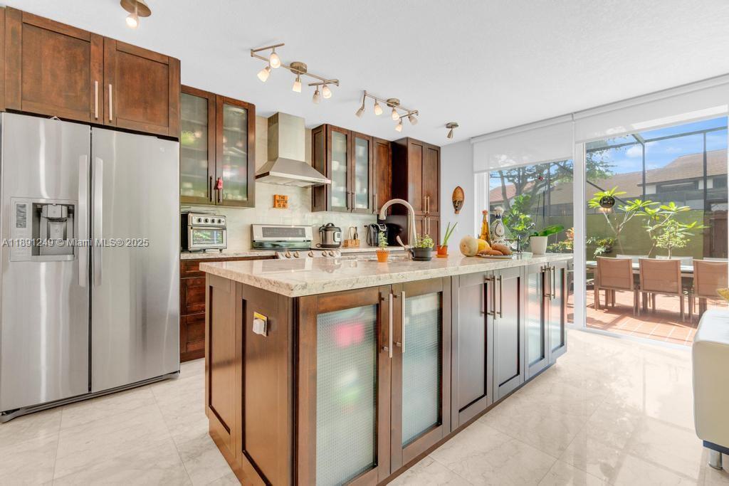 CALUSA POINT - Residential