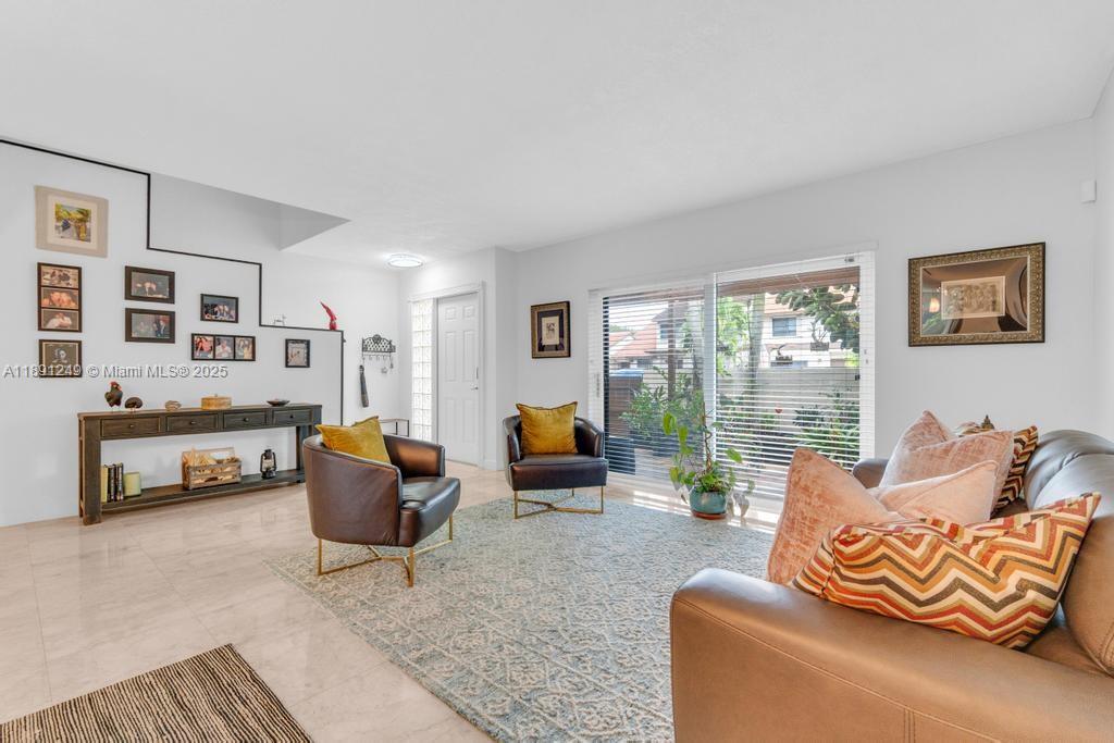 CALUSA POINT - Residential