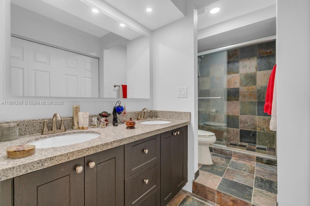 CALUSA POINT - Residential