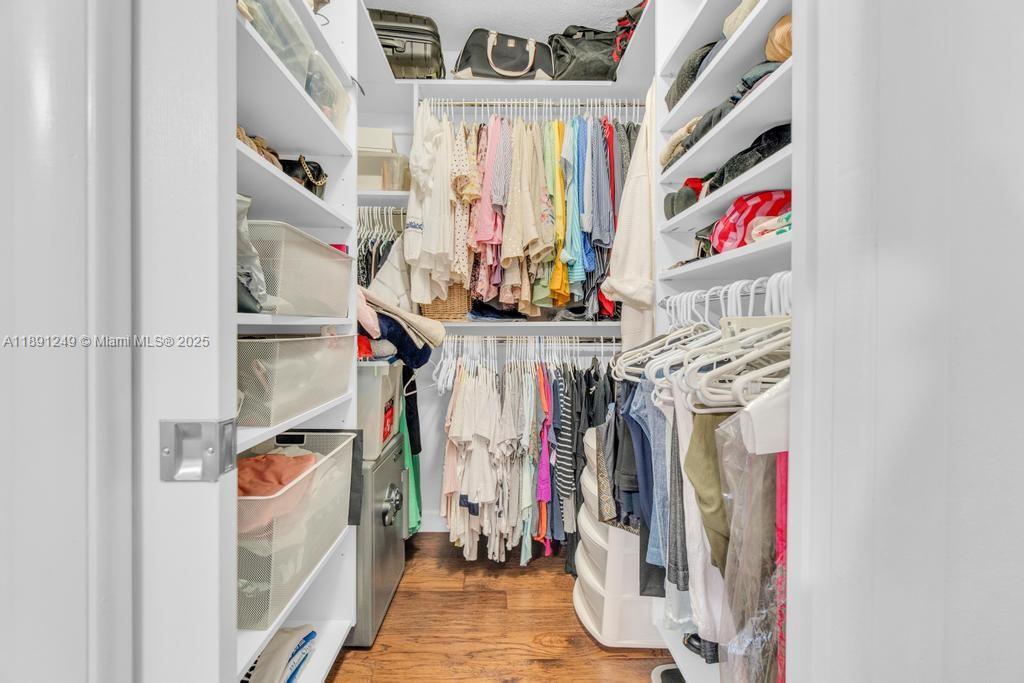 CALUSA POINT - Residential