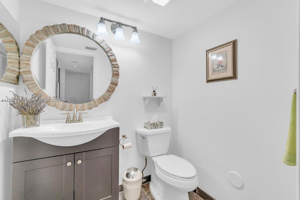 CALUSA POINT - Residential