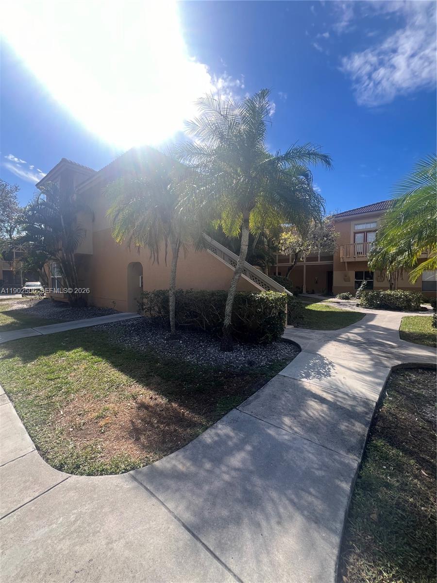 PALM LAKE CONDO - Residential
