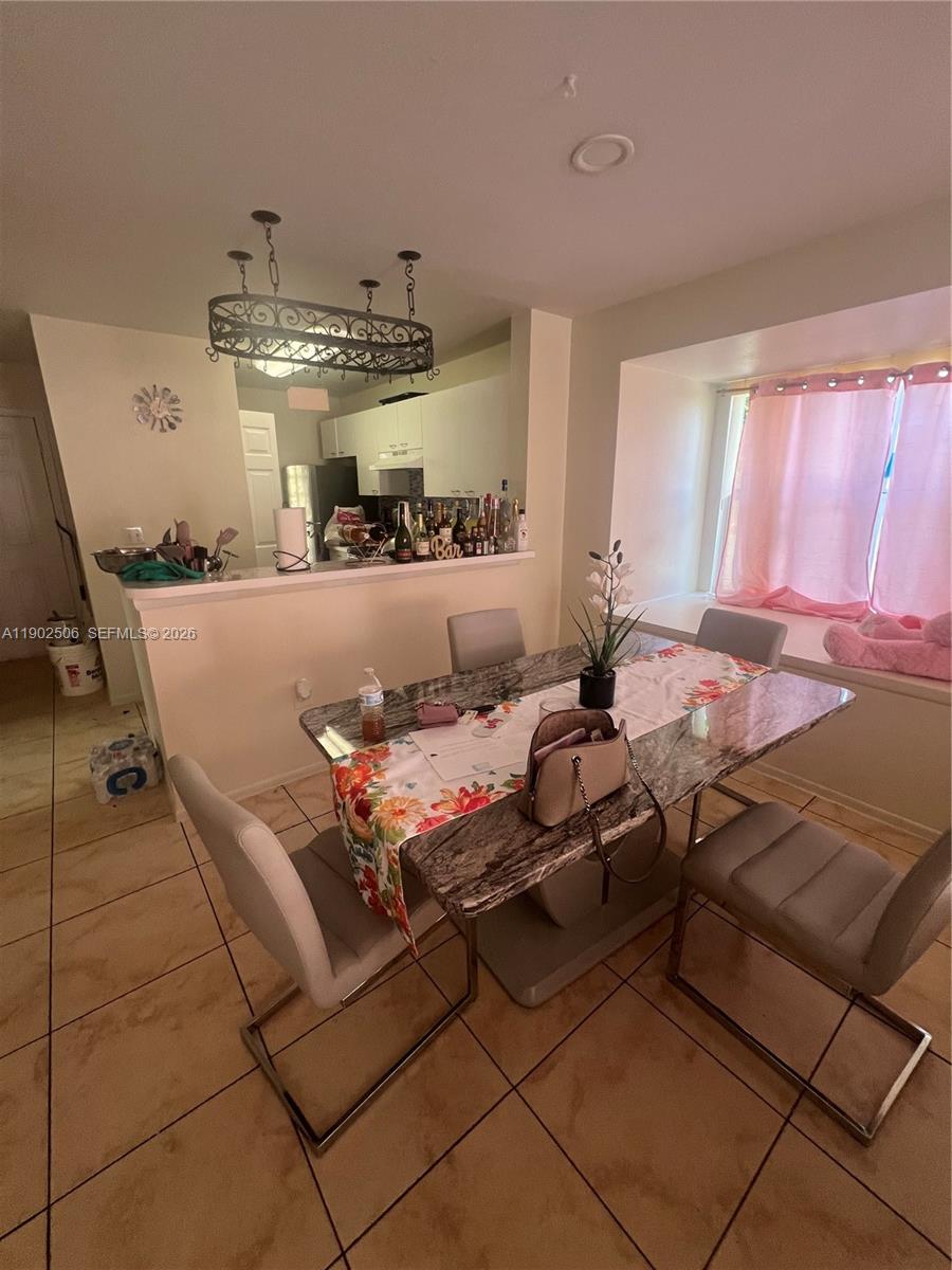 PALM LAKE CONDO - Residential