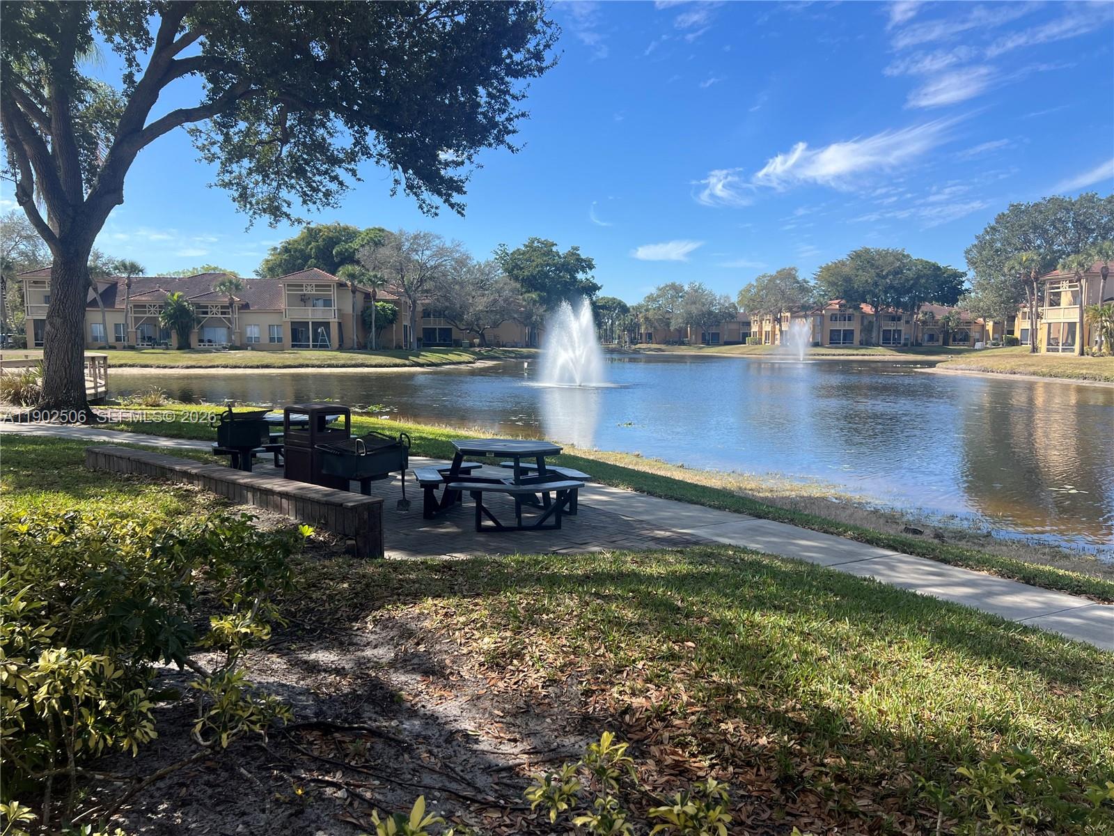 PALM LAKE CONDO - Residential