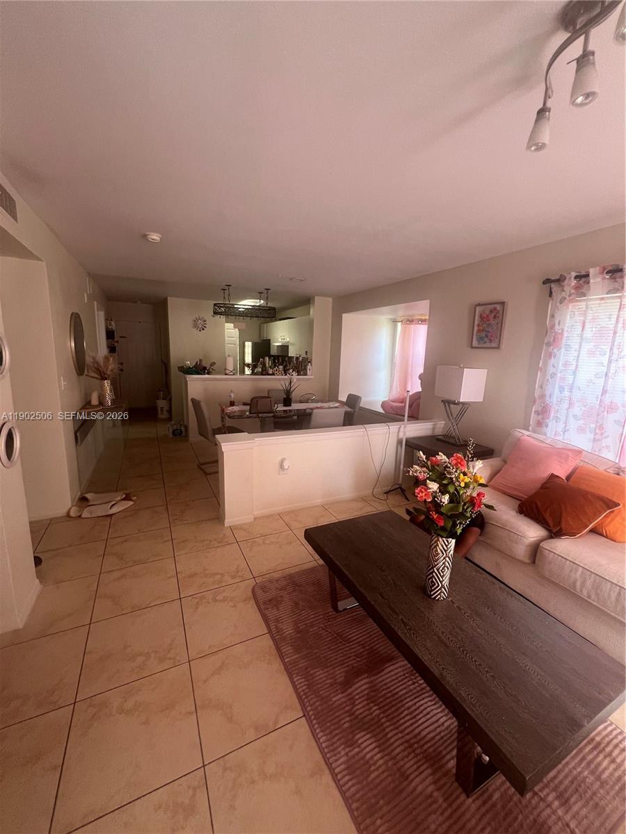 PALM LAKE CONDO - Residential