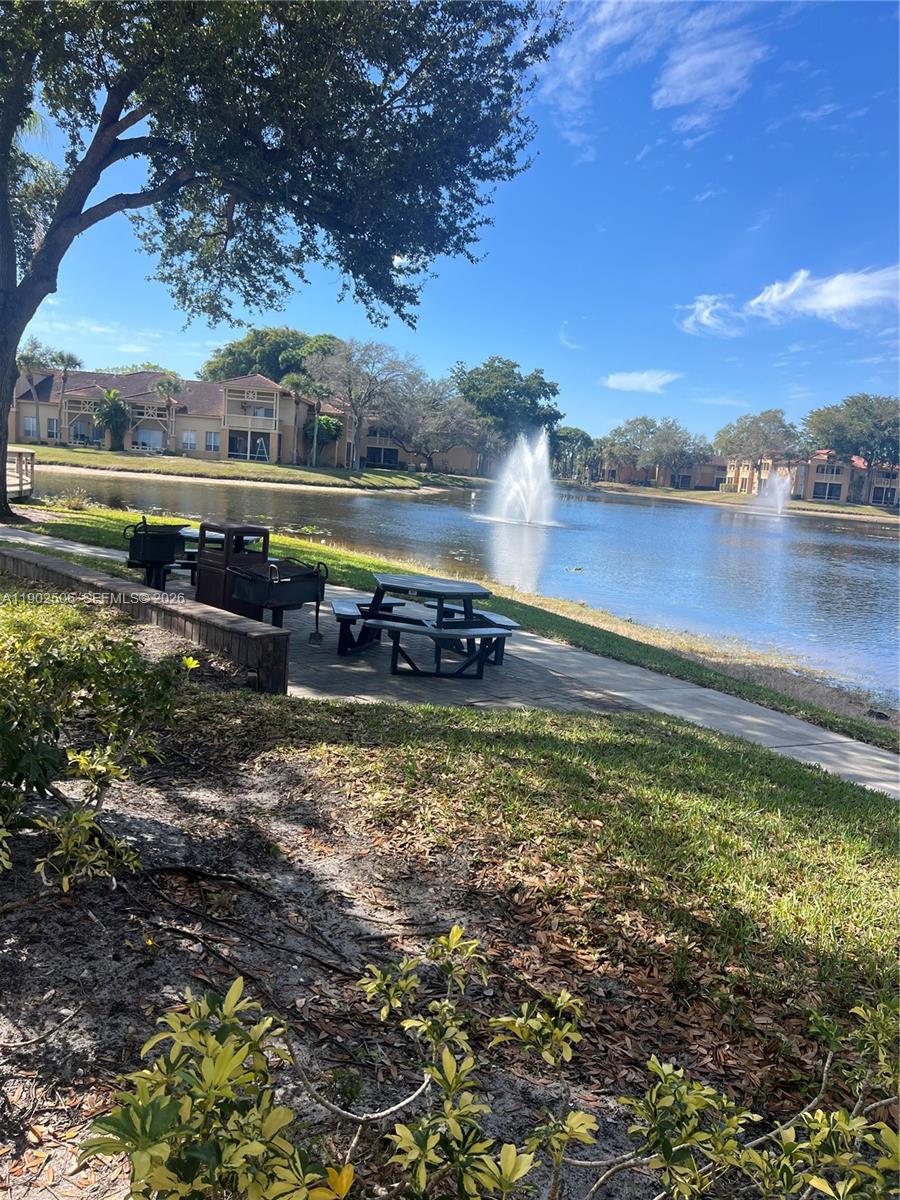 PALM LAKE CONDO - Residential