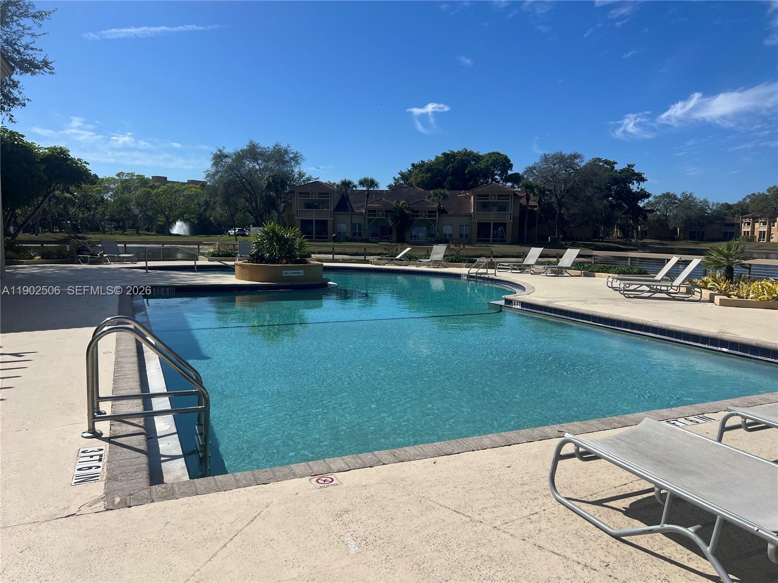 PALM LAKE CONDO - Residential