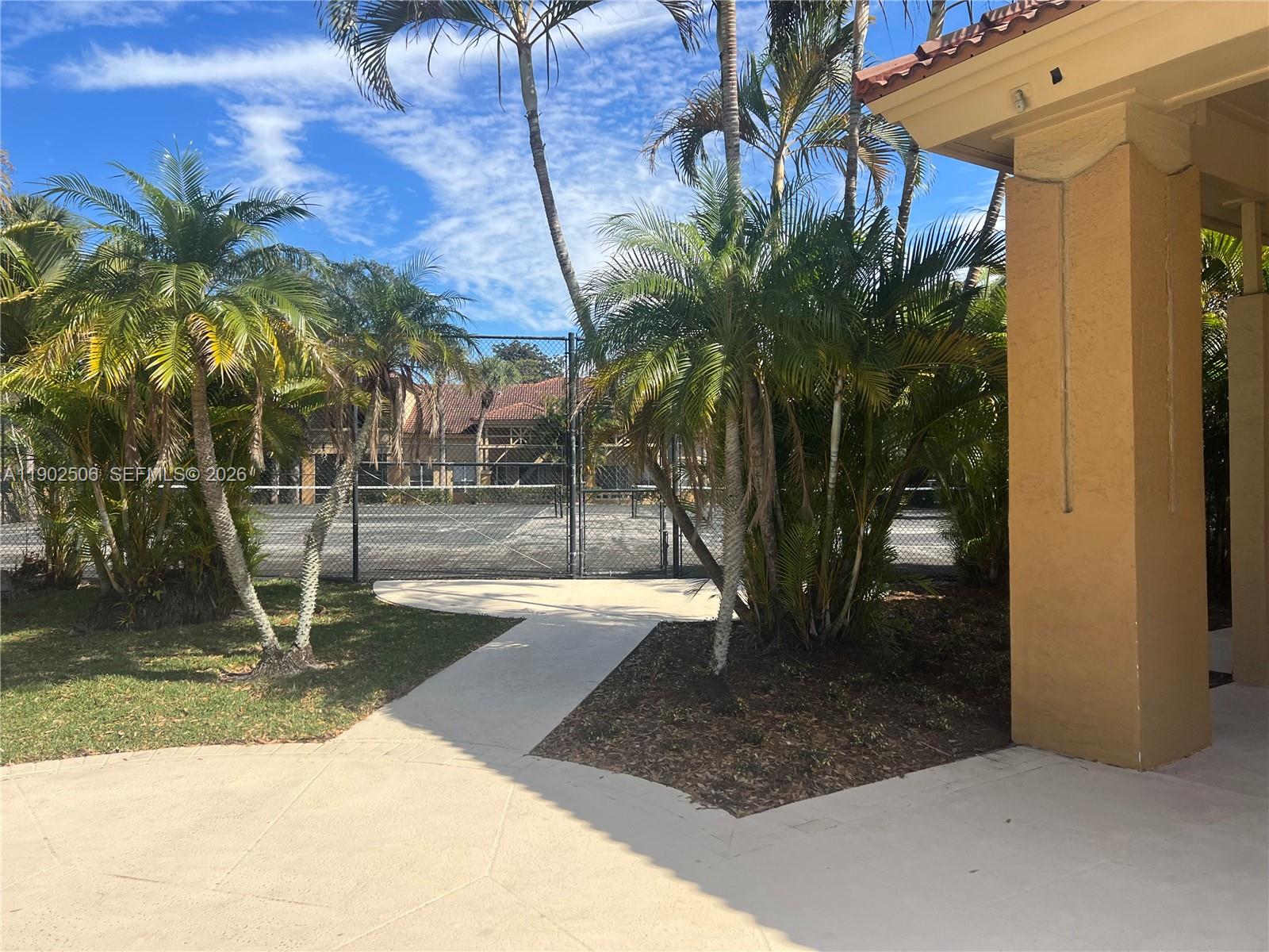 PALM LAKE CONDO - Residential