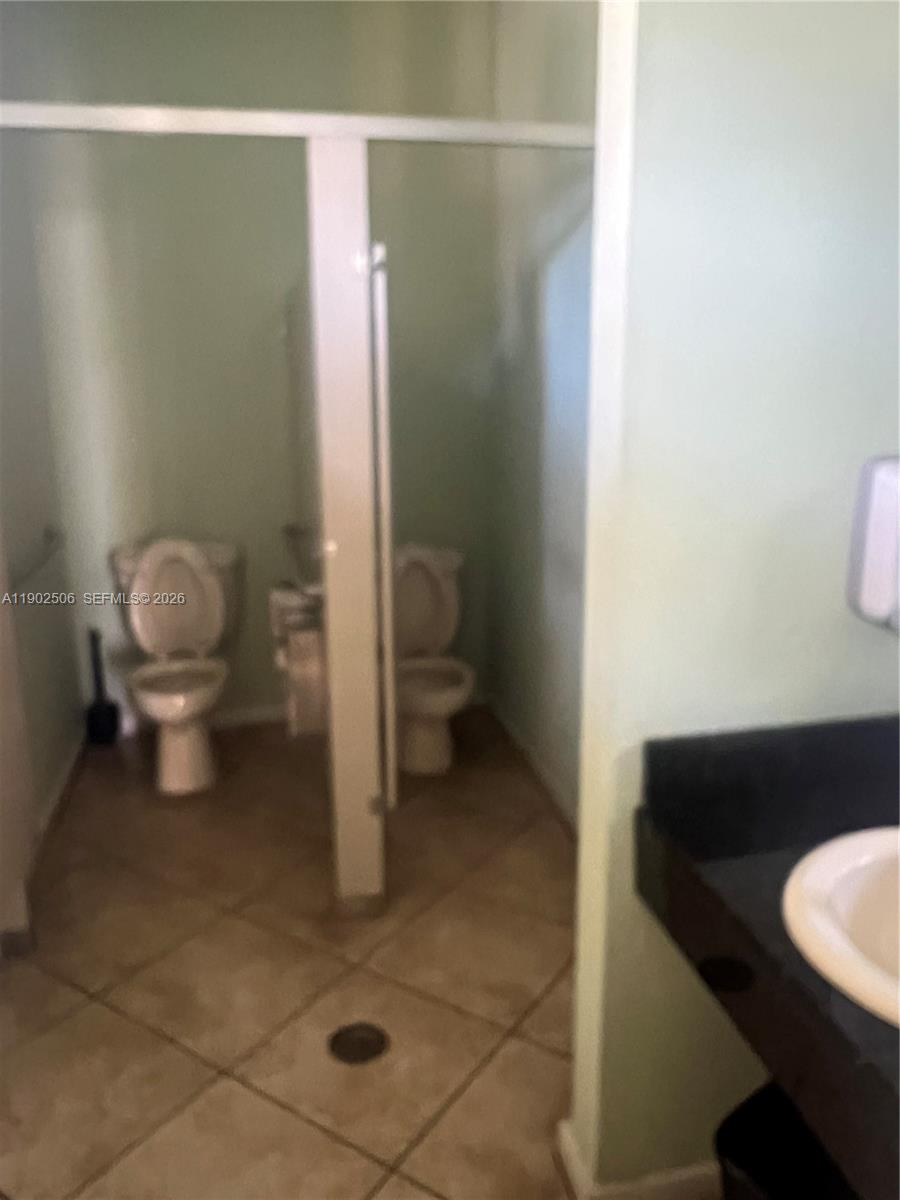 PALM LAKE CONDO - Residential