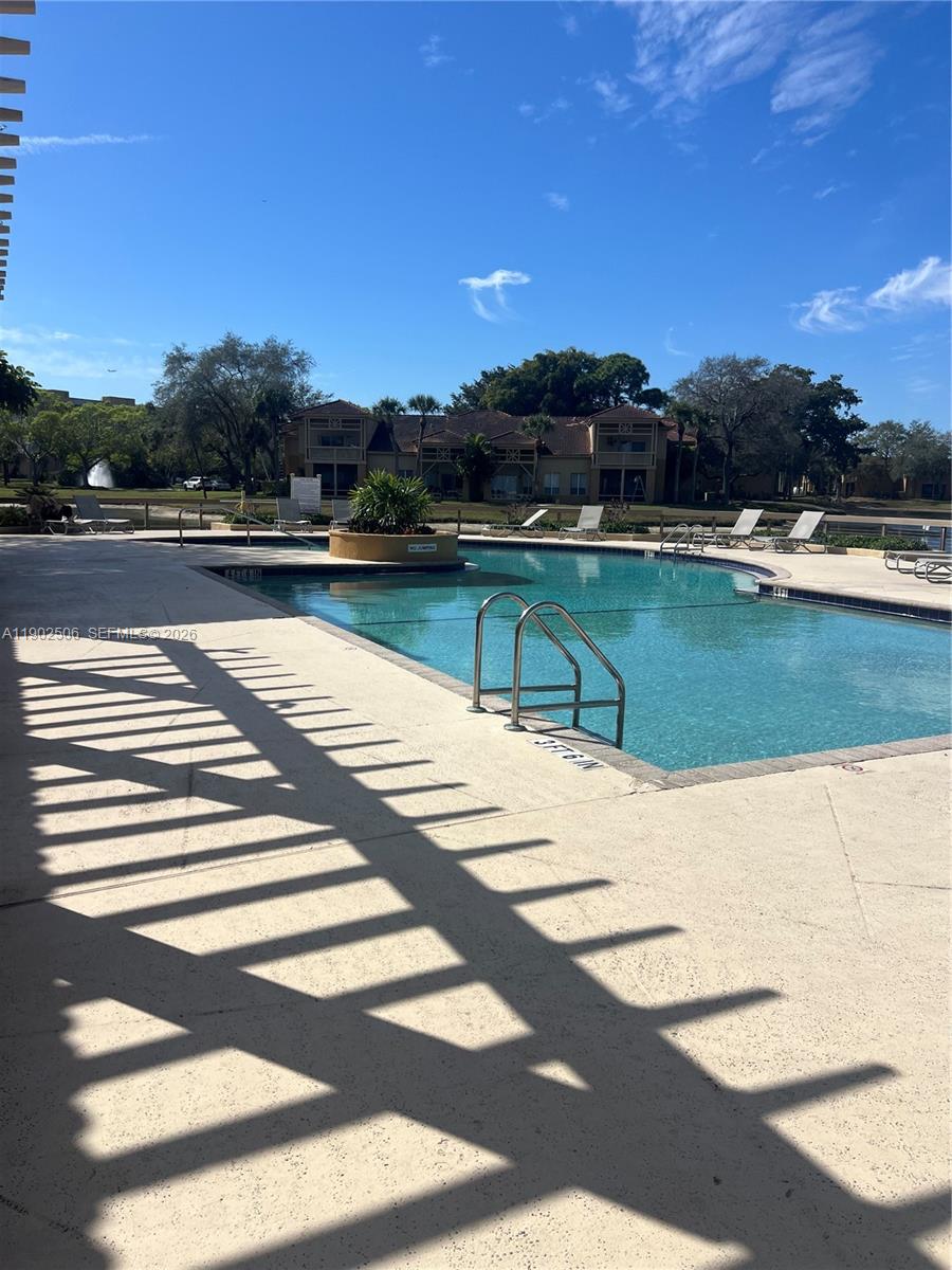 PALM LAKE CONDO - Residential