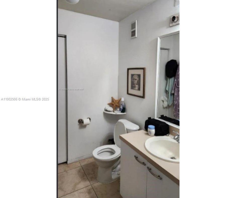 PALM LAKE CONDO - Residential