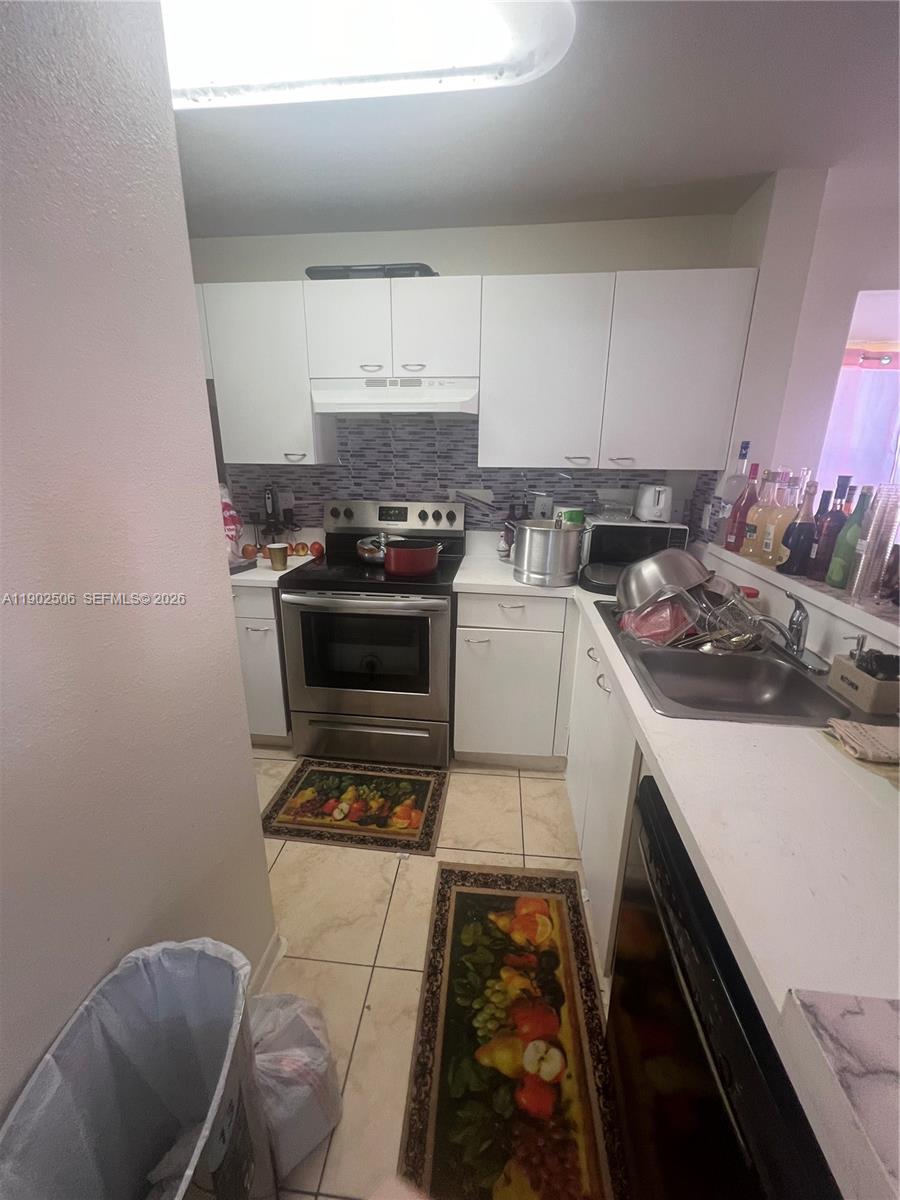 PALM LAKE CONDO - Residential