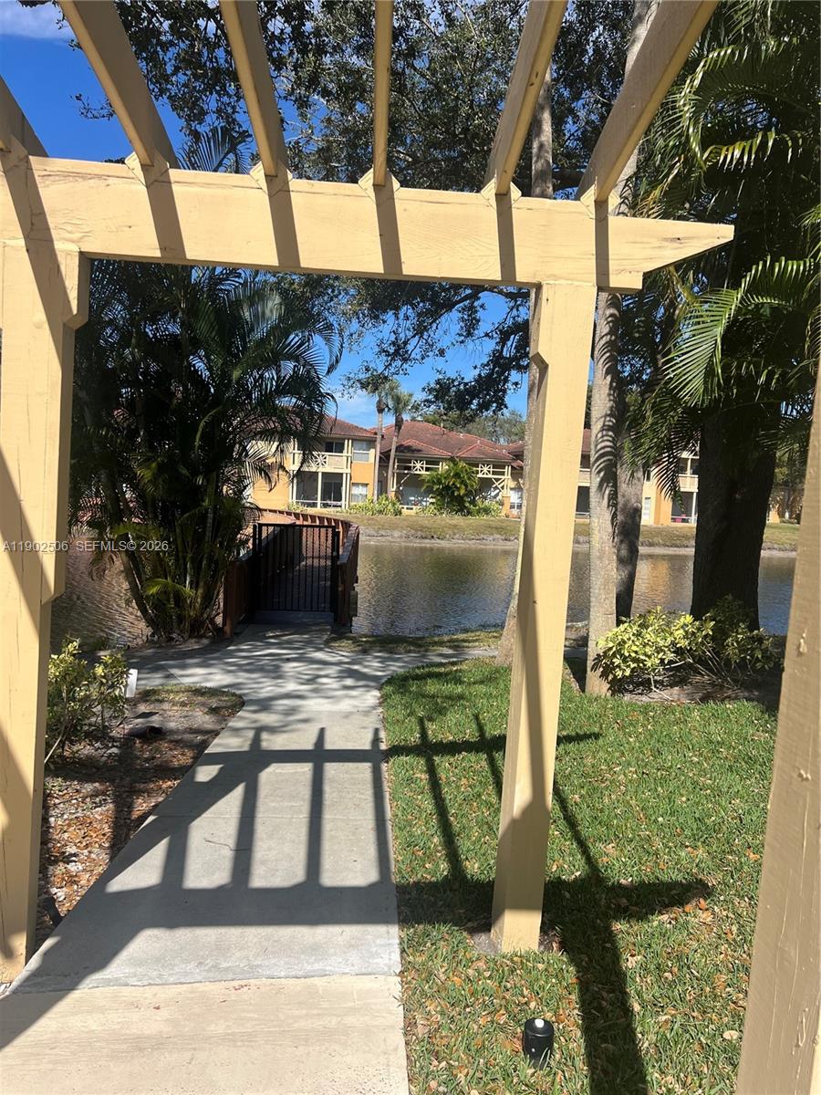PALM LAKE CONDO - Residential