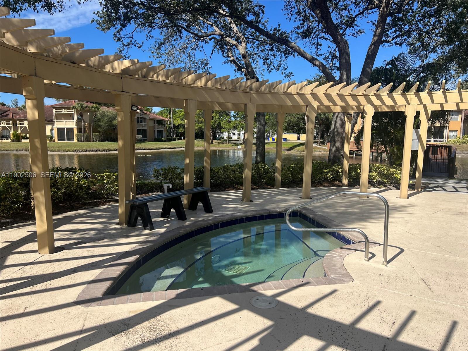 PALM LAKE CONDO - Residential