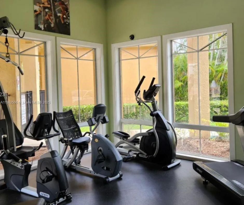 View photos, virtual tours, details... 4791 Via Palm Lks 1701