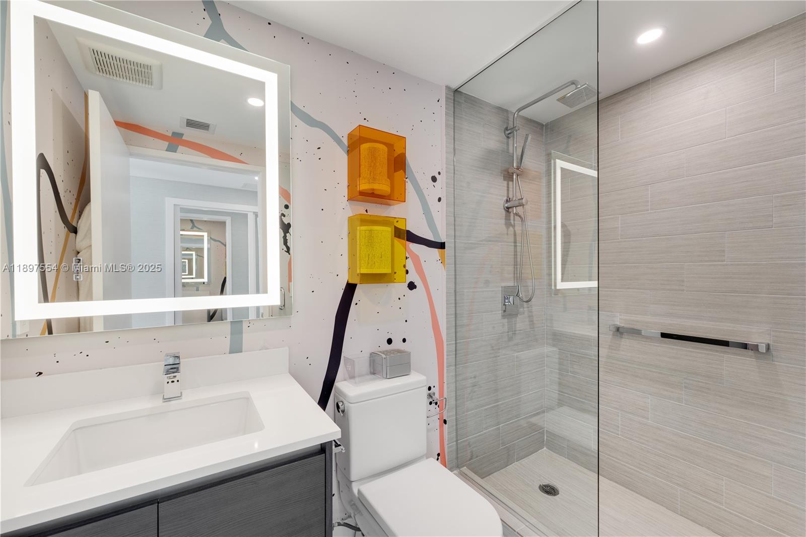 PARQUE TOWERS CONDO - Residential