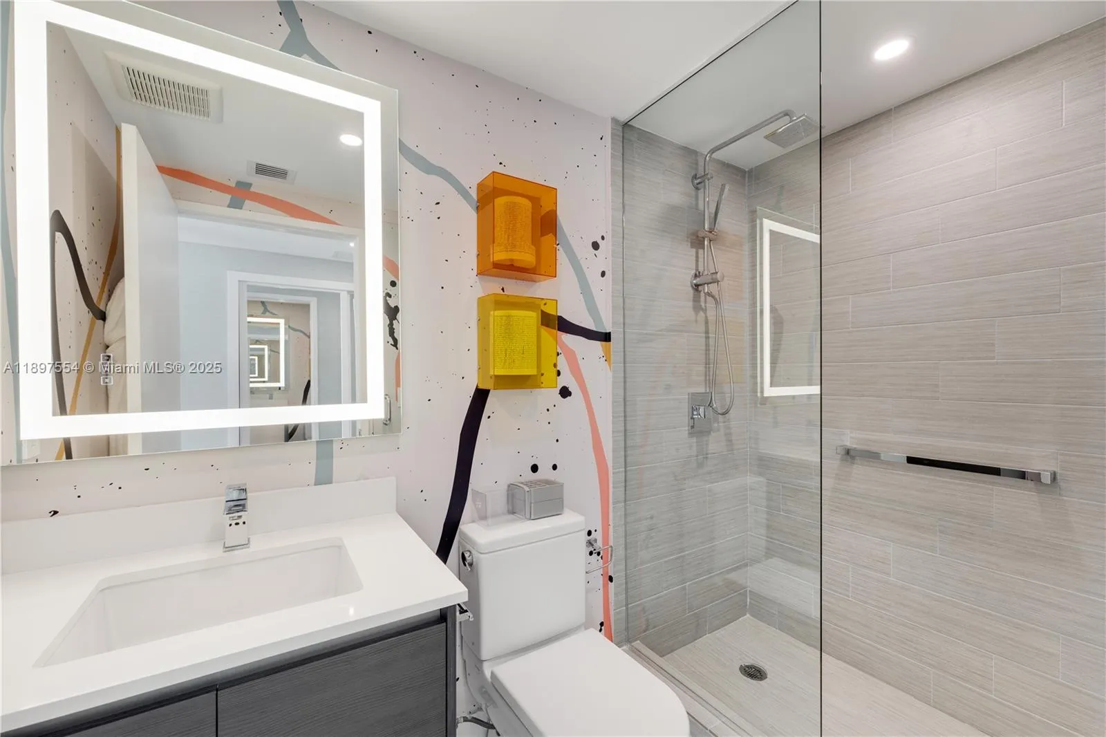 Sunny Isles Beach, Florida 33160, United States, 3 Bedrooms Bedrooms, ,4 BathroomsBathrooms,Residential,Active,229868