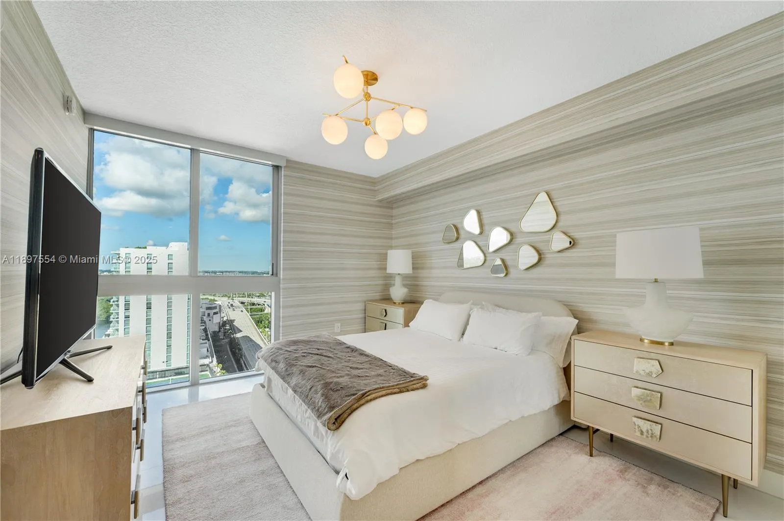 Sunny Isles Beach, Florida 33160, United States, 3 Bedrooms Bedrooms, ,4 BathroomsBathrooms,Residential,Active,229868
