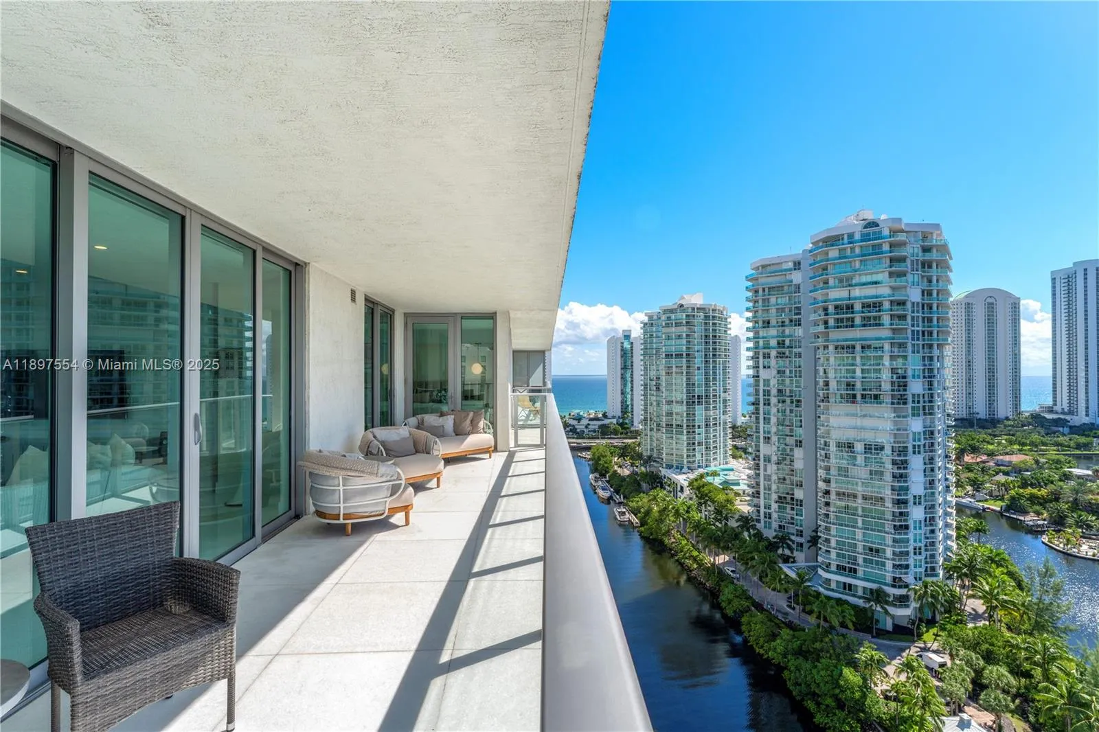 Sunny Isles Beach, Florida 33160, United States, 3 Bedrooms Bedrooms, ,4 BathroomsBathrooms,Residential,Active,229868
