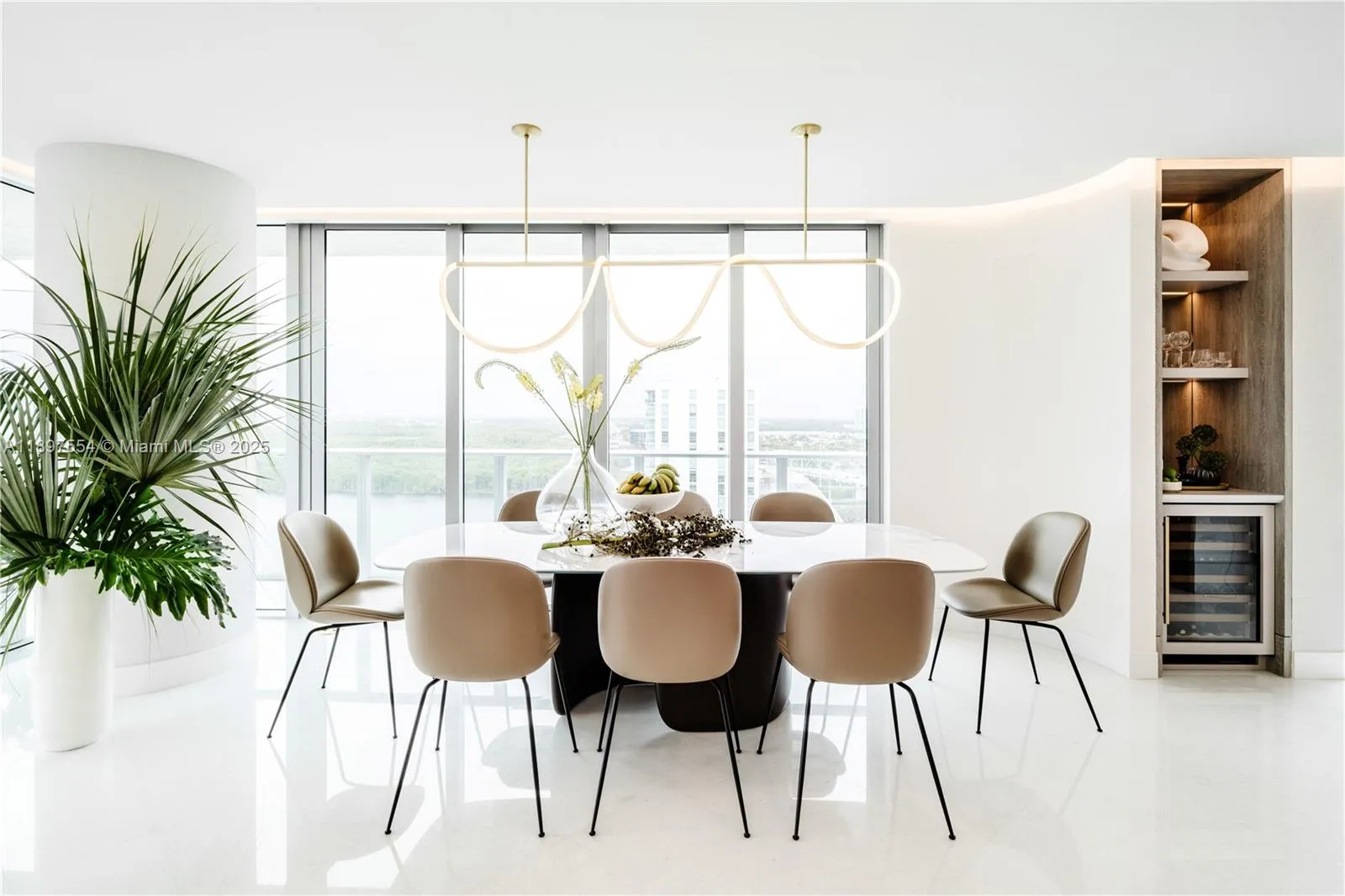 Sunny Isles Beach, Florida 33160, United States, 3 Bedrooms Bedrooms, ,4 BathroomsBathrooms,Residential,Active,229868