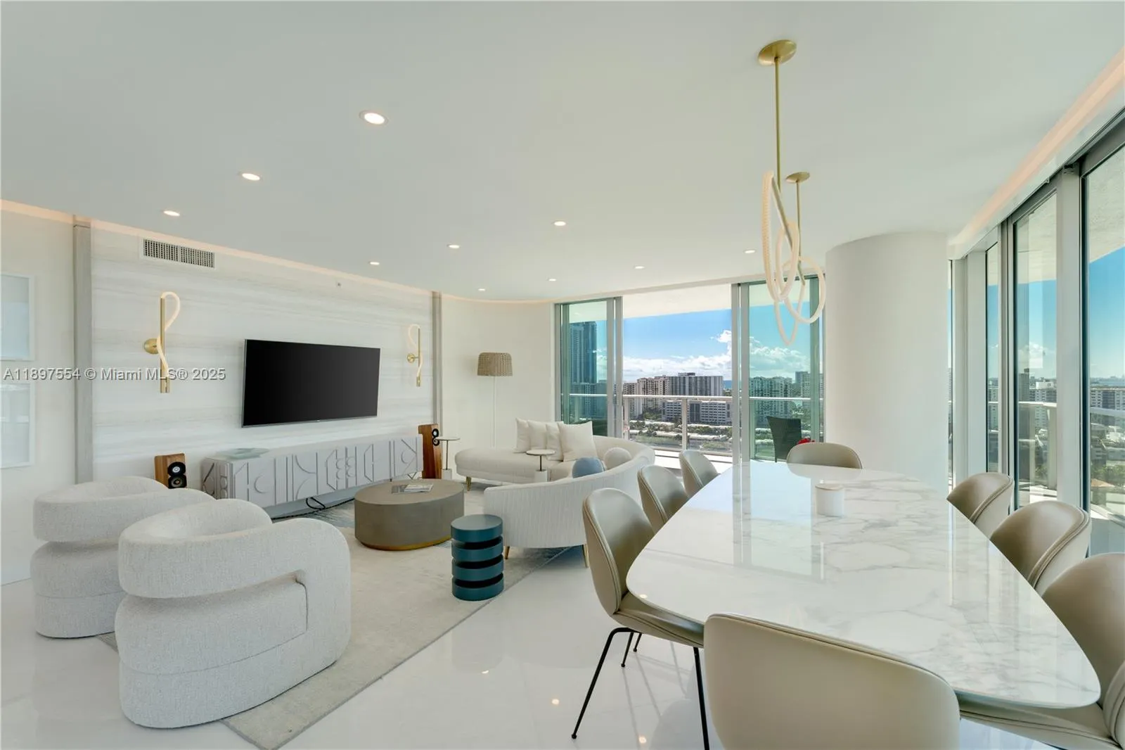 Sunny Isles Beach, Florida 33160, United States, 3 Bedrooms Bedrooms, ,4 BathroomsBathrooms,Residential,Active,229868