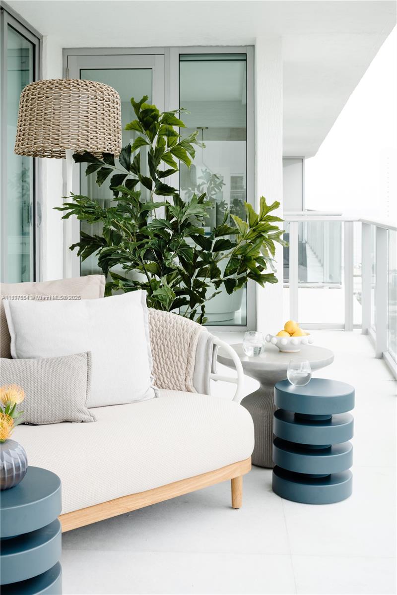 PARQUE TOWERS CONDO - Residential