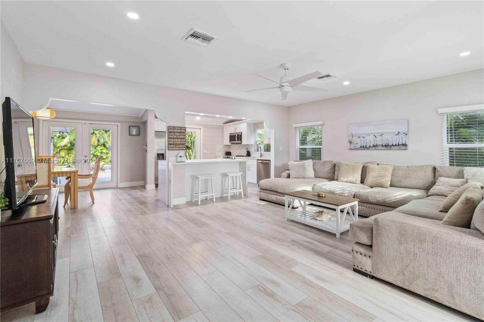 Property for Sale at 615 Ne 13th Ave, Fort Lauderdale, Broward County, Florida - Bedrooms: 3 
Bathrooms: 2  - $1,100,000
