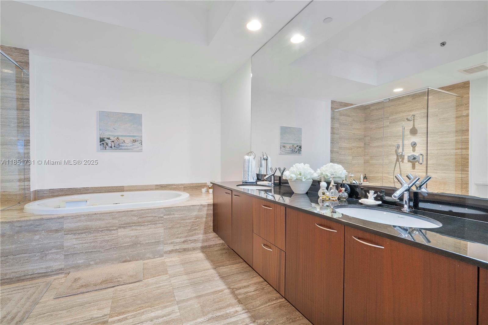 TDR TOWER III CONDO - Residential