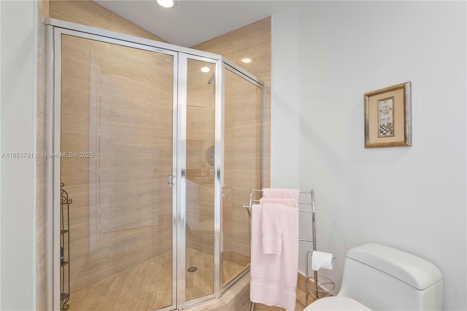 TDR TOWER III CONDO - Residential