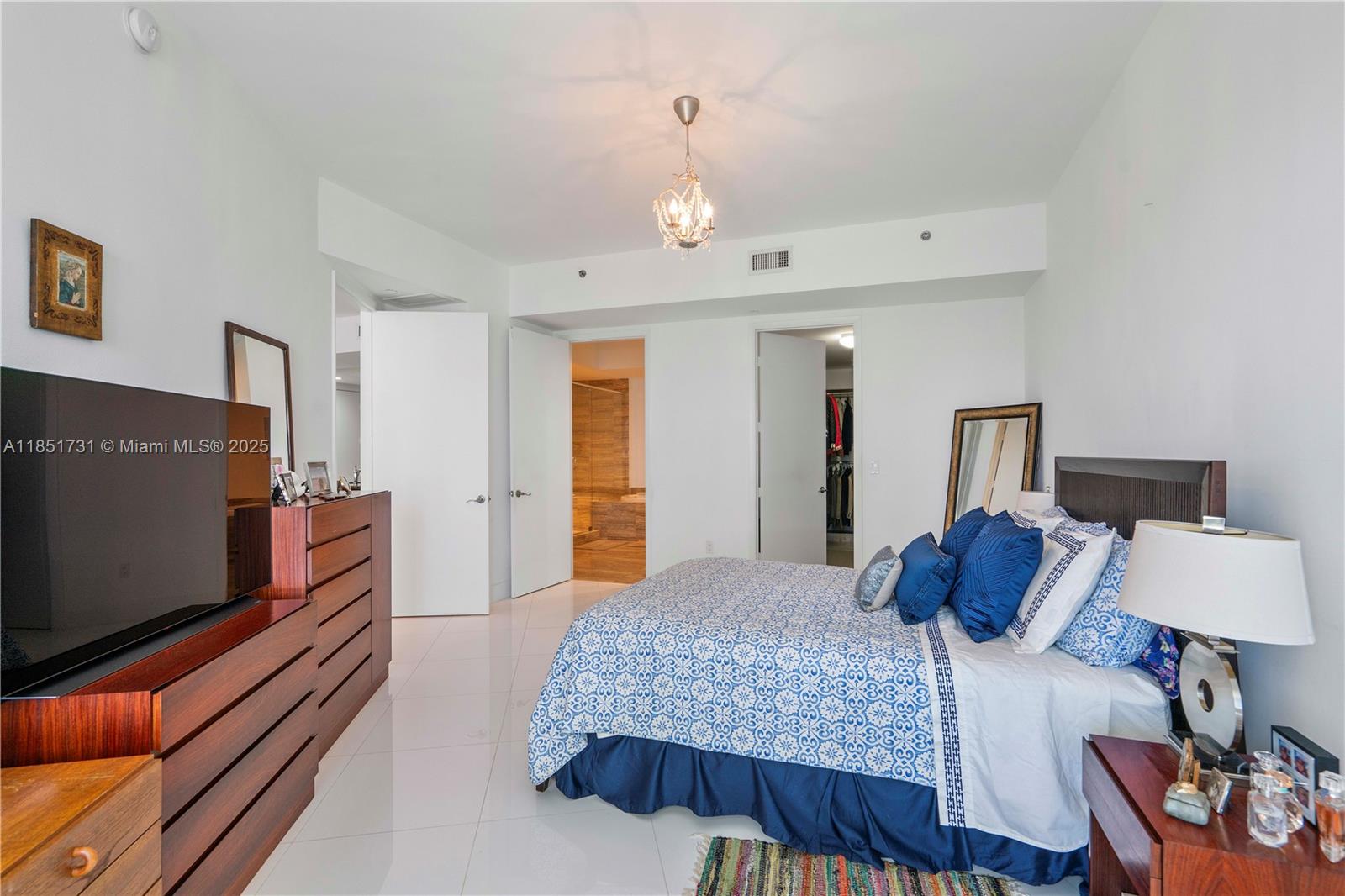 TDR TOWER III CONDO - Residential