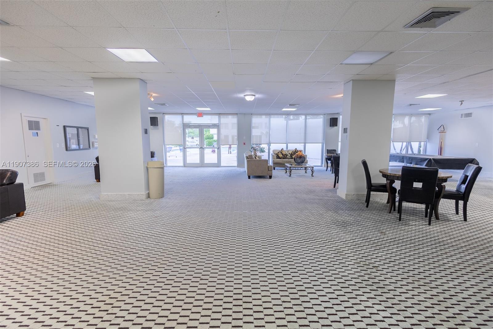 BAYVIEW TOWERS CONDO SOUT - Residential