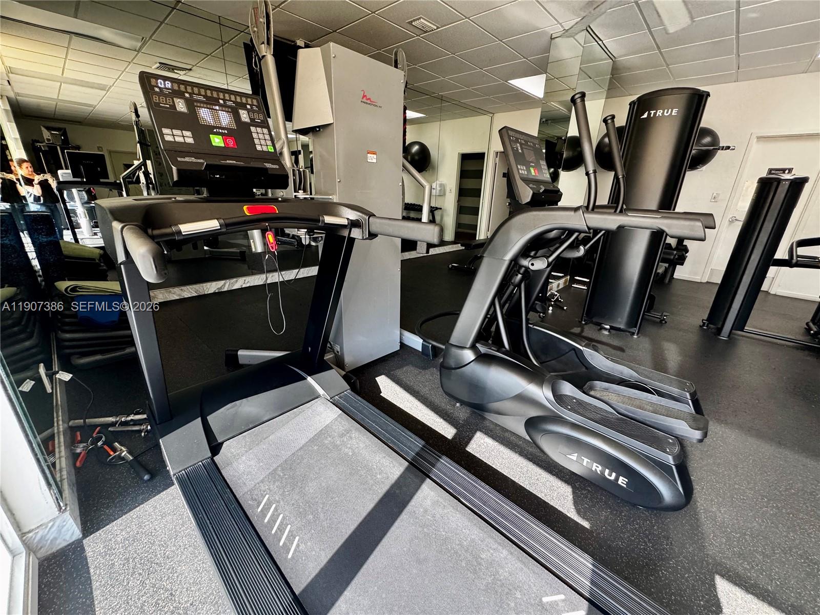 BAYVIEW TOWERS CONDO SOUT - Residential