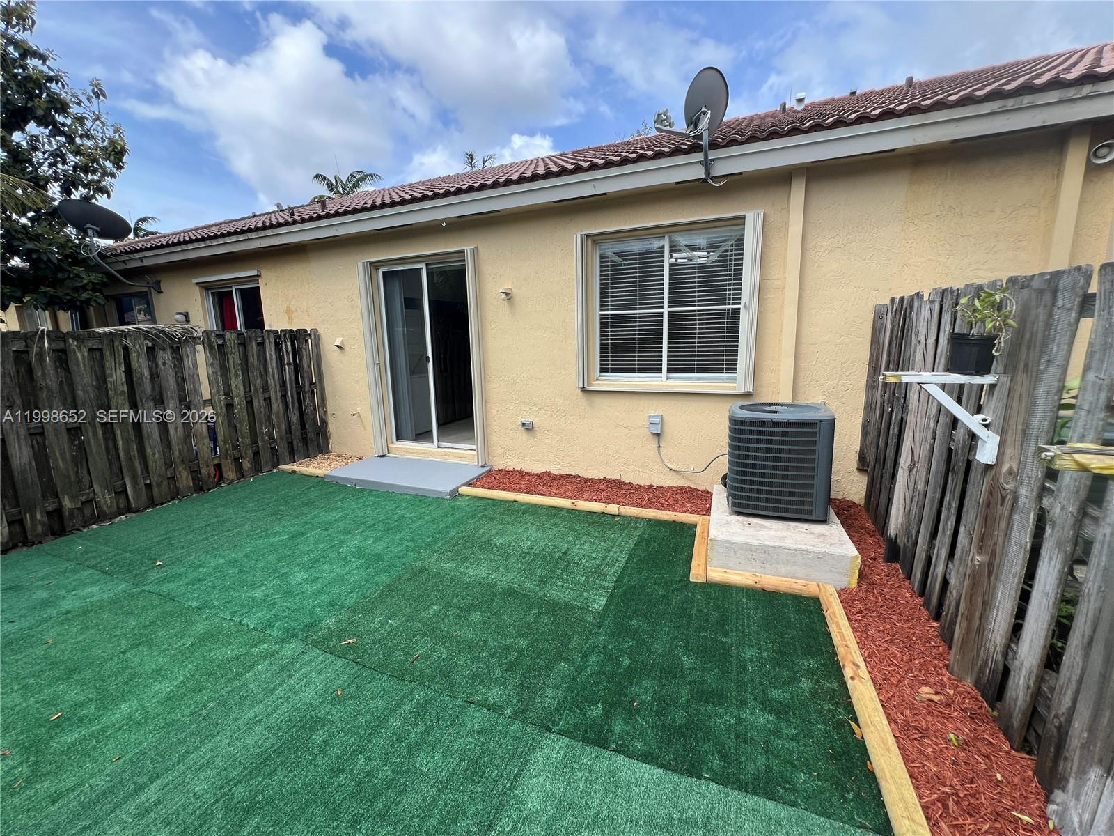 MOWRY VILLAS - Residential