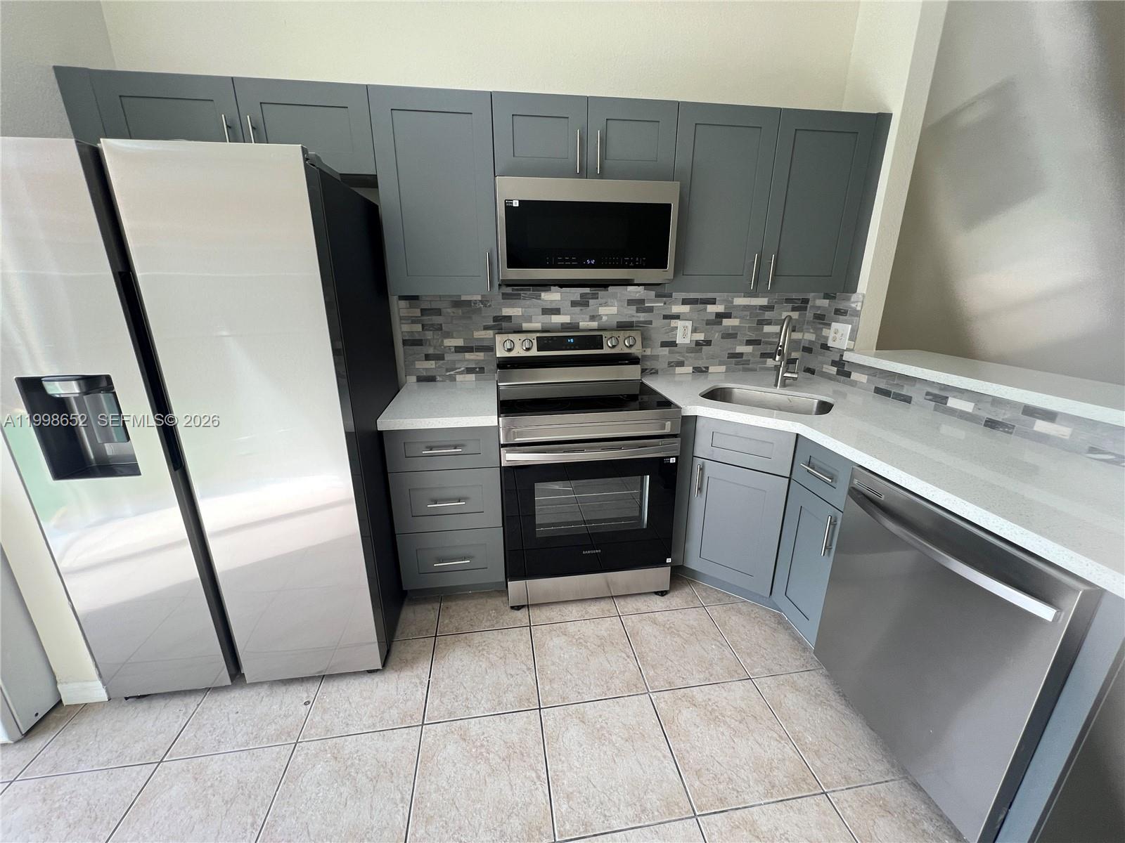 MOWRY VILLAS - Residential