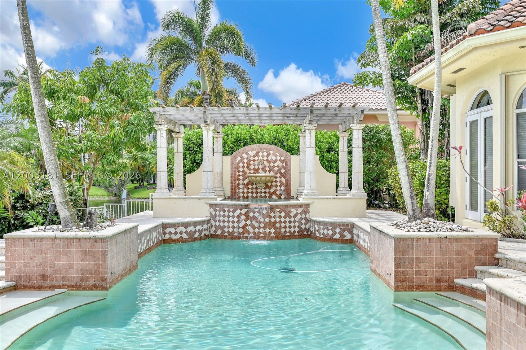 10430 Kestrel St, Plantation FL 33324