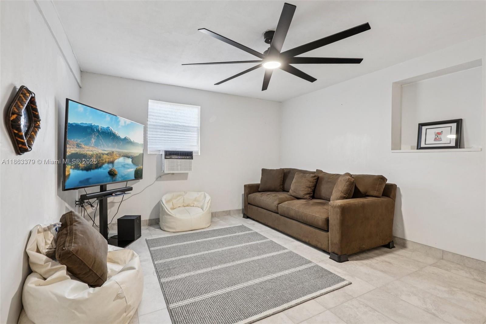 GOLDEN COURT - Residential