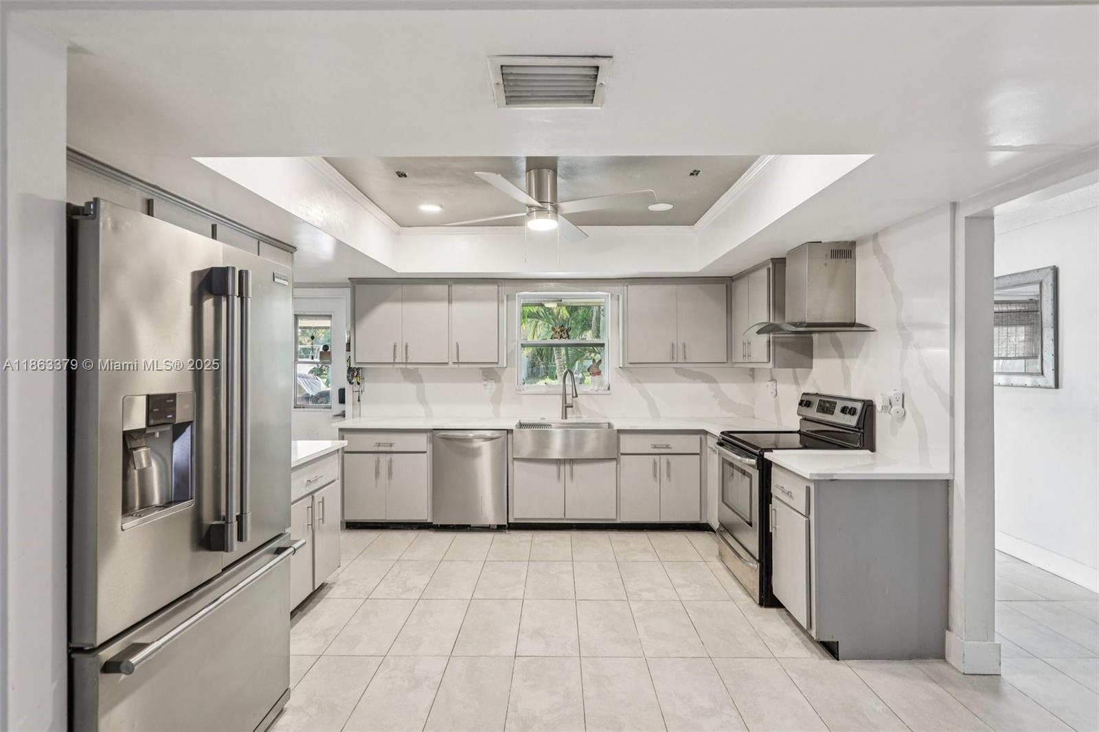 GOLDEN COURT - Residential