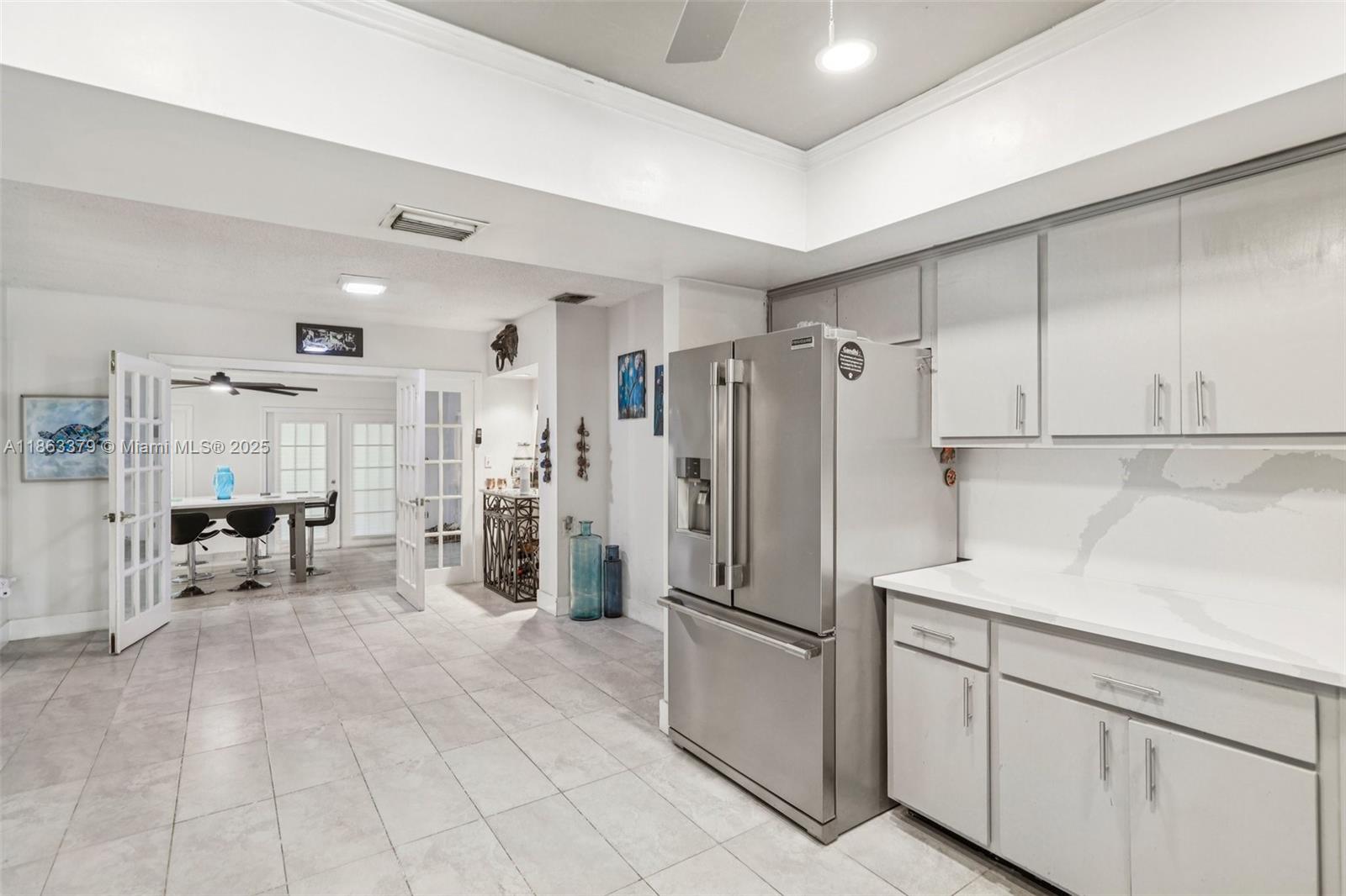 GOLDEN COURT - Residential