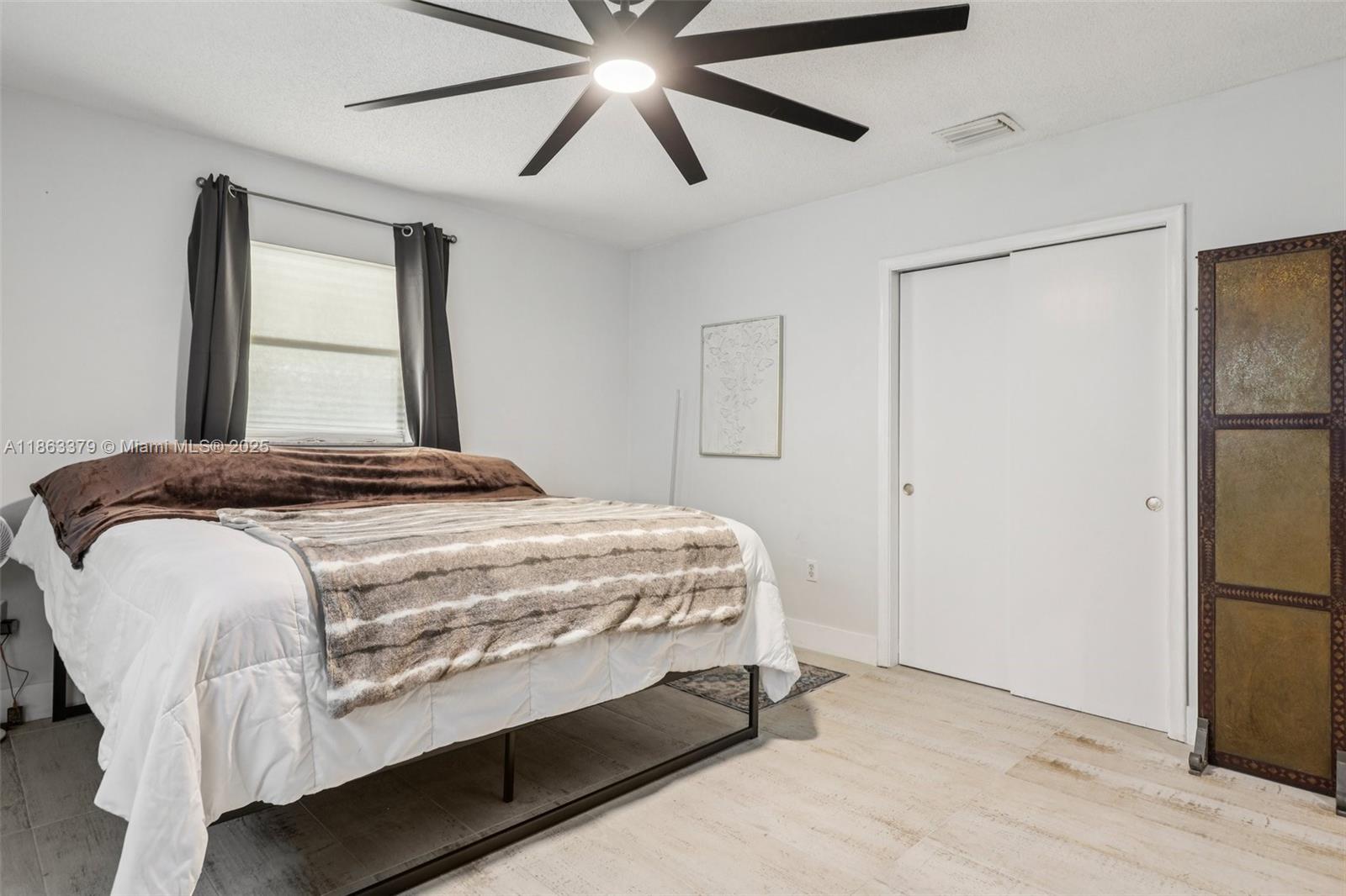 GOLDEN COURT - Residential