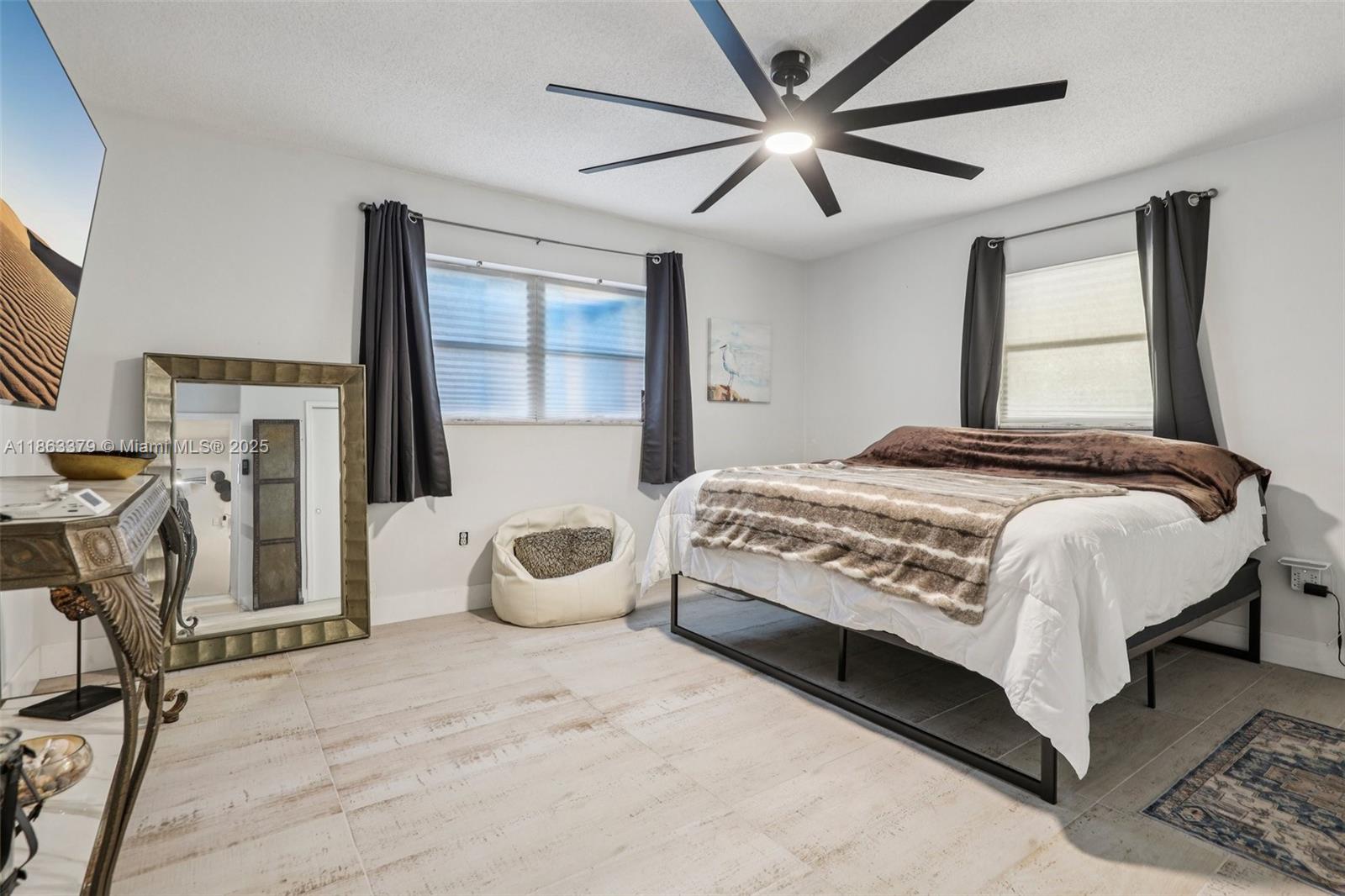 GOLDEN COURT - Residential