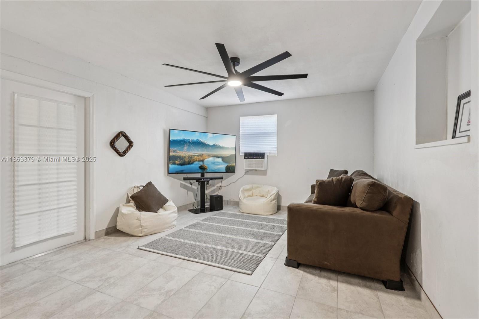 GOLDEN COURT - Residential