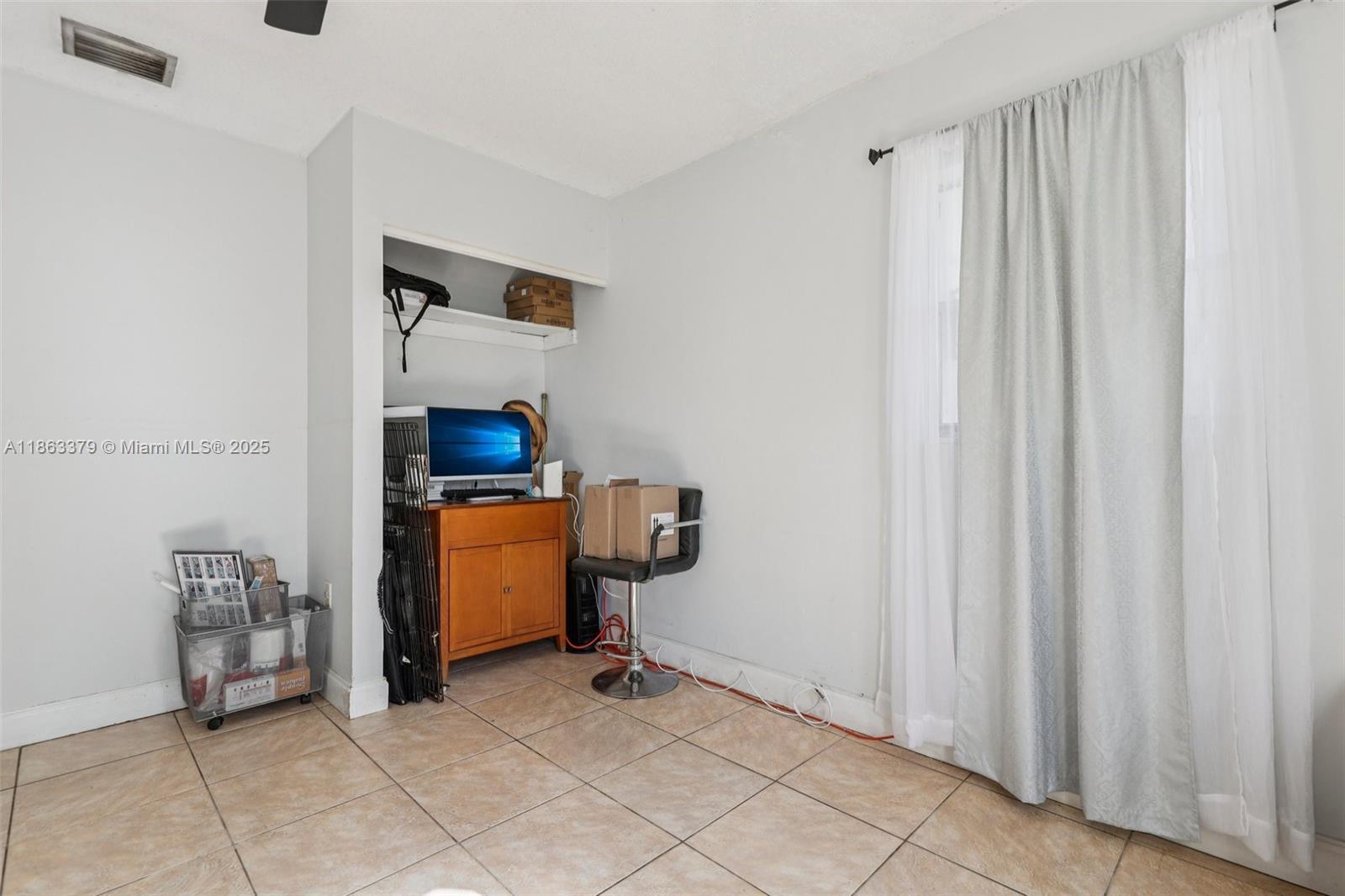 GOLDEN COURT - Residential