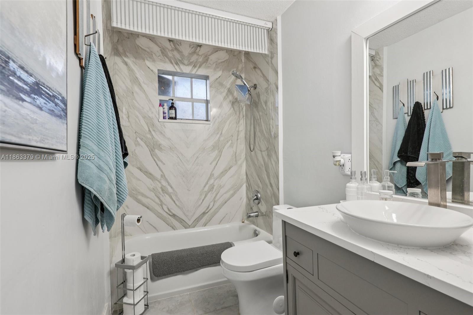 GOLDEN COURT - Residential