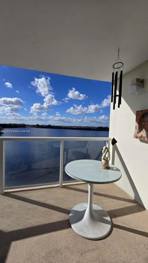 BUCKLEY TOWERS CONDO - EA - Residential