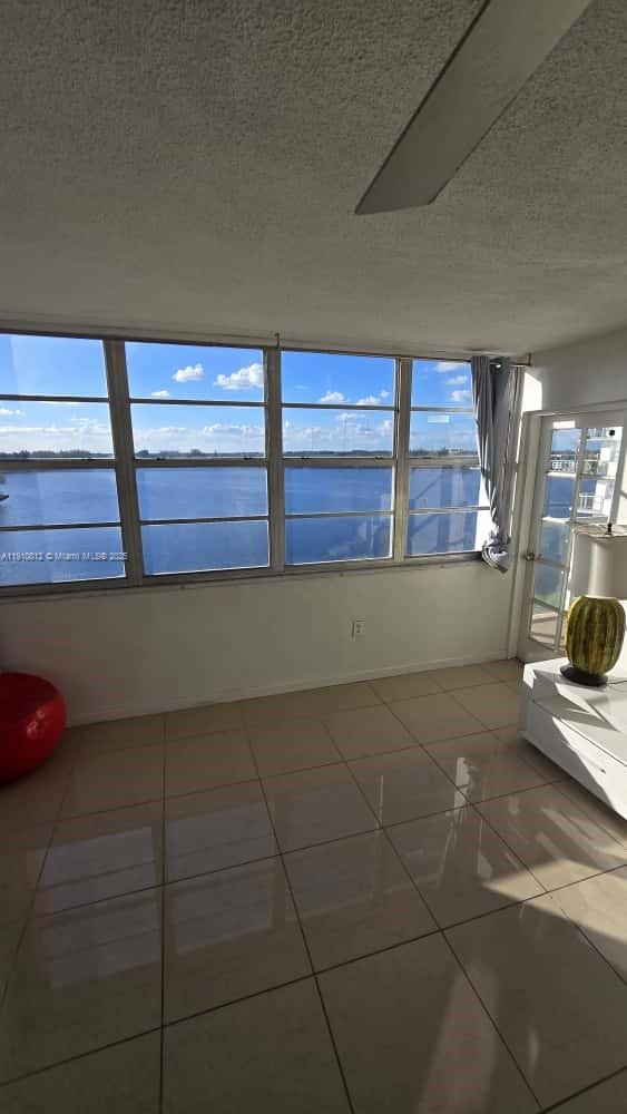 BUCKLEY TOWERS CONDO - EA - Residential