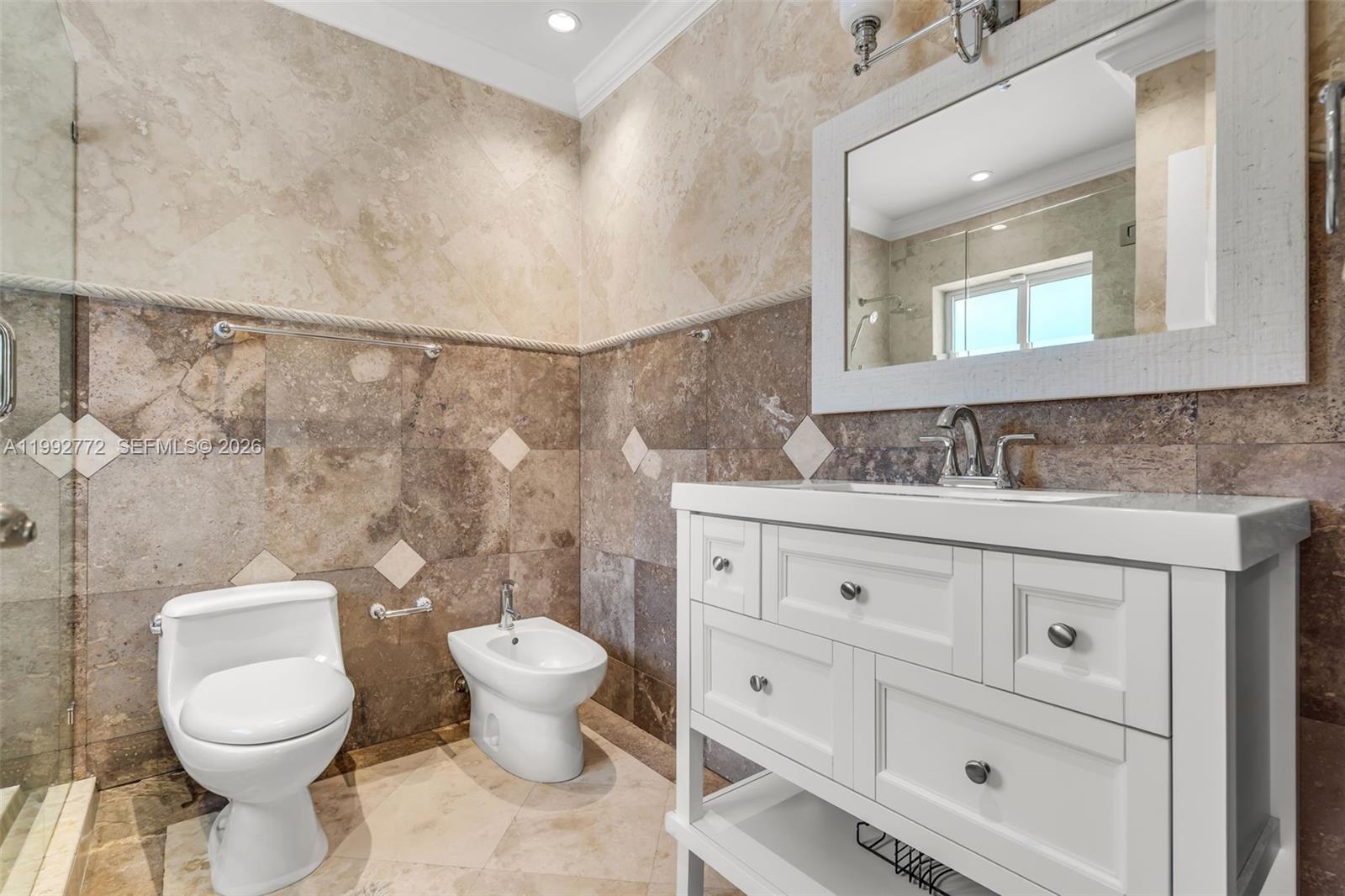 CORAL GABLES COUNTRY CLUB - Residential Lease