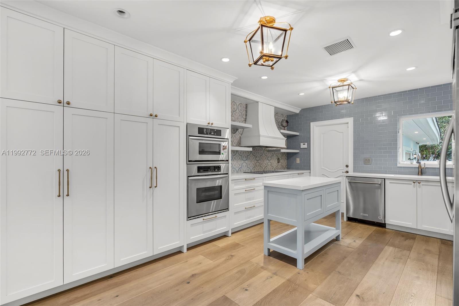 CORAL GABLES COUNTRY CLUB - Residential Lease