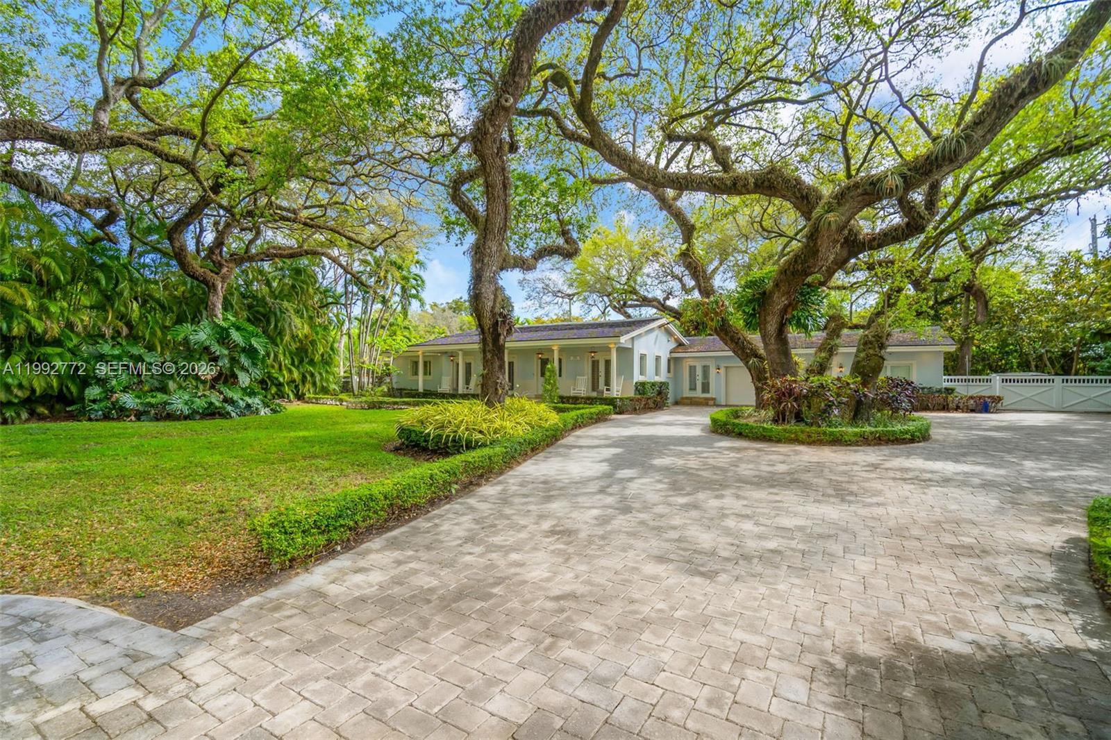 CORAL GABLES COUNTRY CLUB - Residential Lease