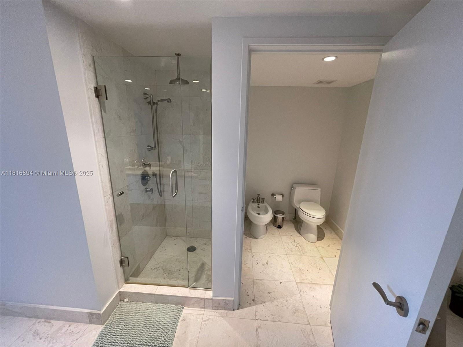 AZURE CONDO - Residential